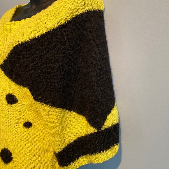 Yellow and Black V-Neck Sweater - Picture 3 of 9
